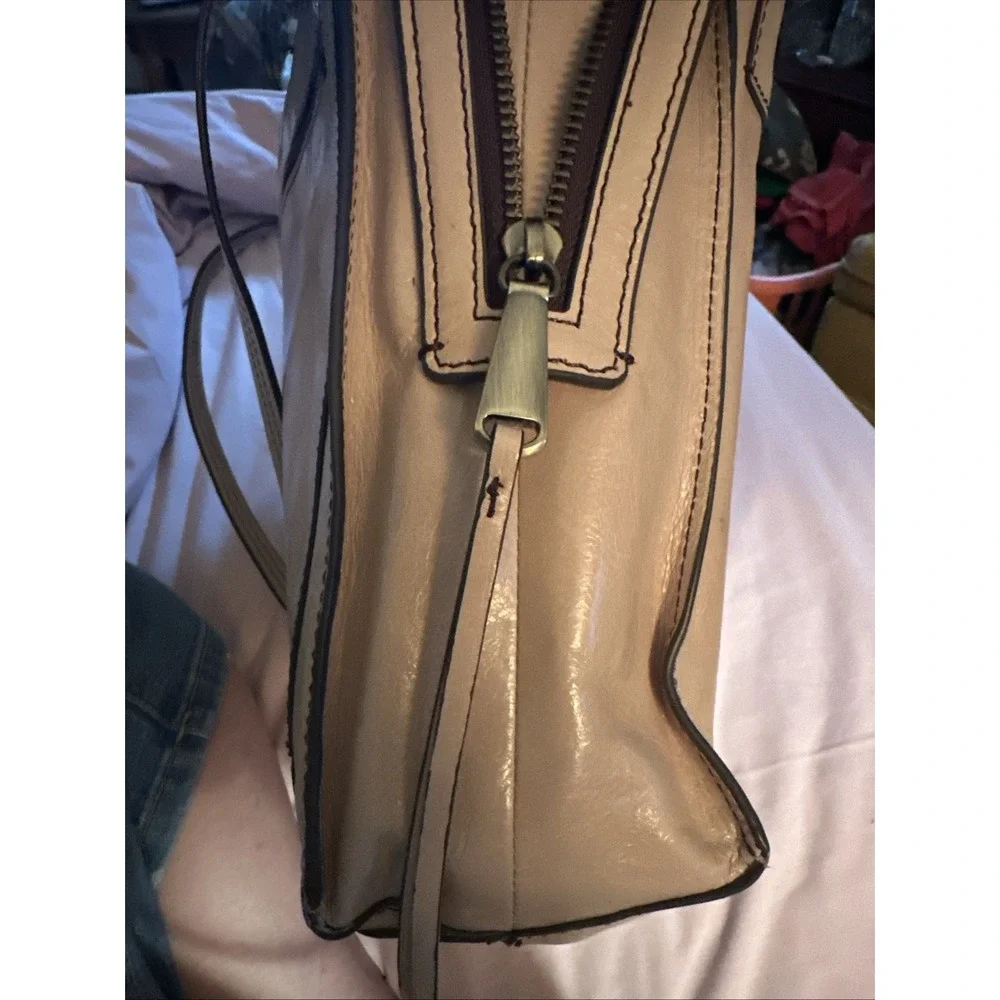 Hobo Affinity Leather Handbag Beige/stone With Brown Stitching